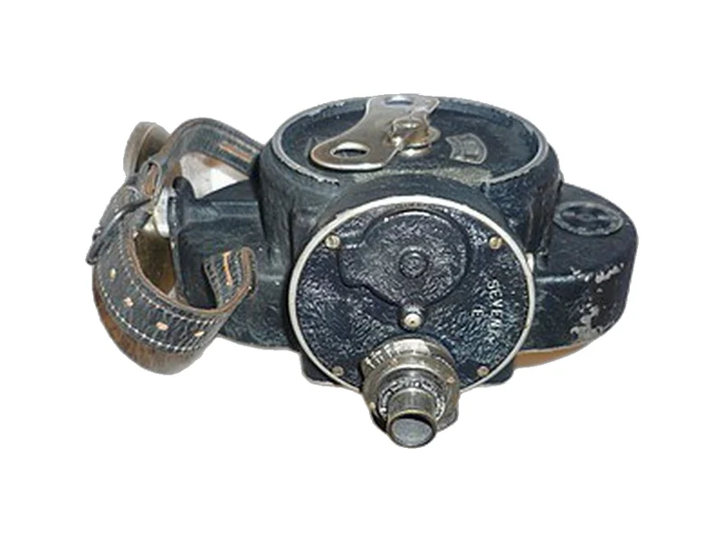 Bell & Howell Filmo 70E