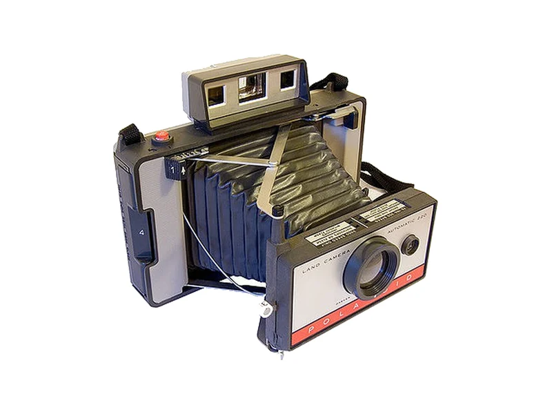 Polaroid 220