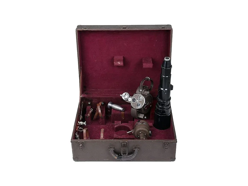 Bell & Howell Filmo 70HR