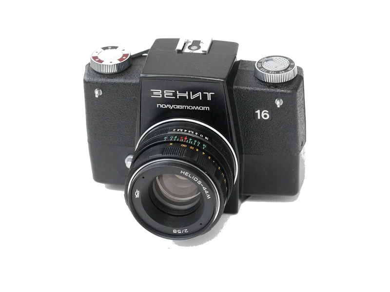Zenit 16