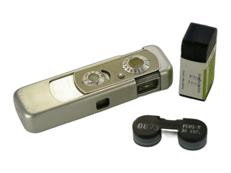 Minox IIIs (gold)