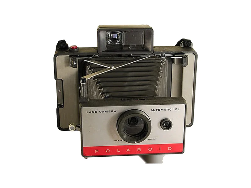 Polaroid 104