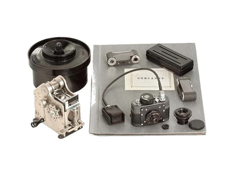 Zenit F-21 (KGB-camera, outfit)