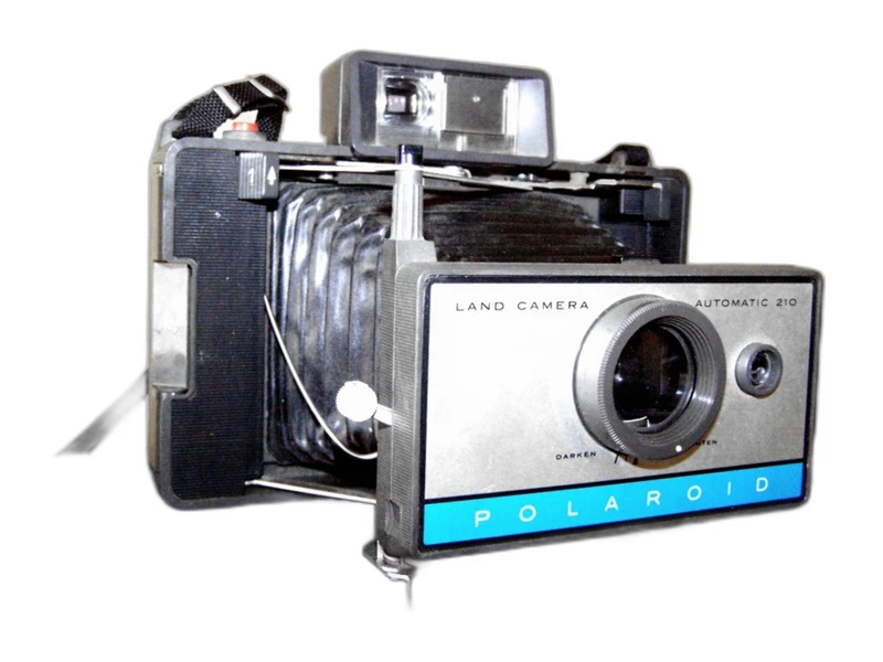 Polaroid 210