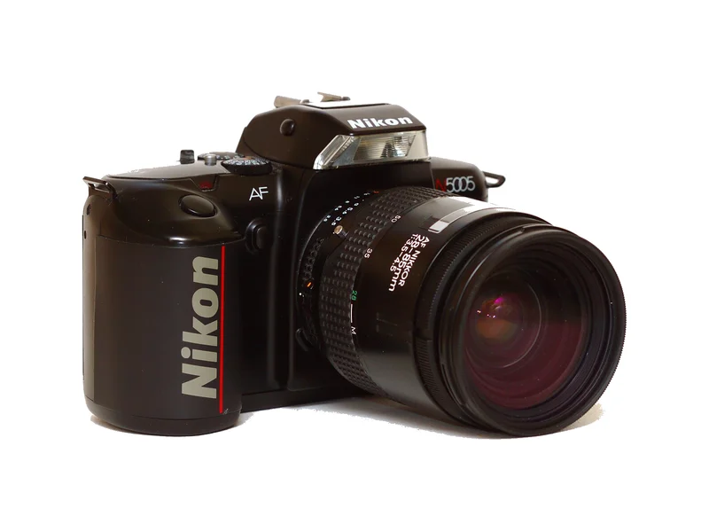 Nikon N5005