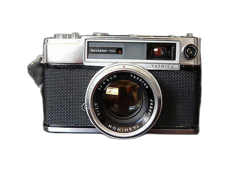 Yashica Minister 700