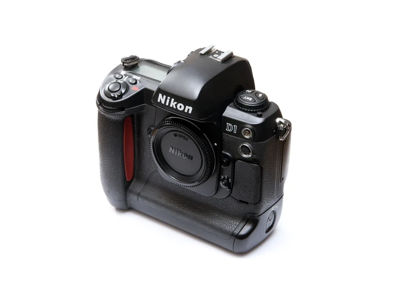 Nikon D1