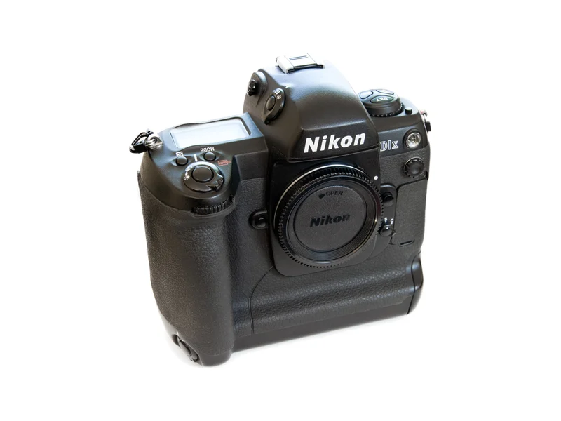 Nikon D1X